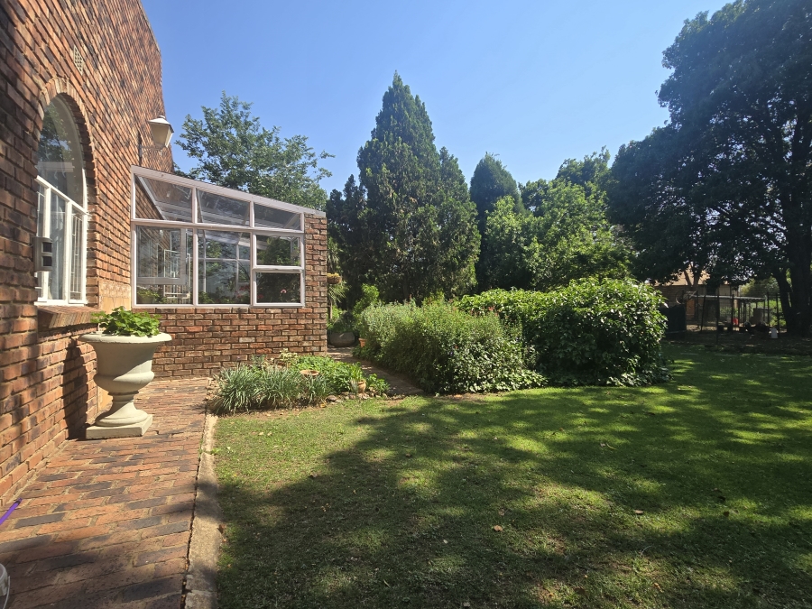 4 Bedroom Property for Sale in Lindequesdrif North West